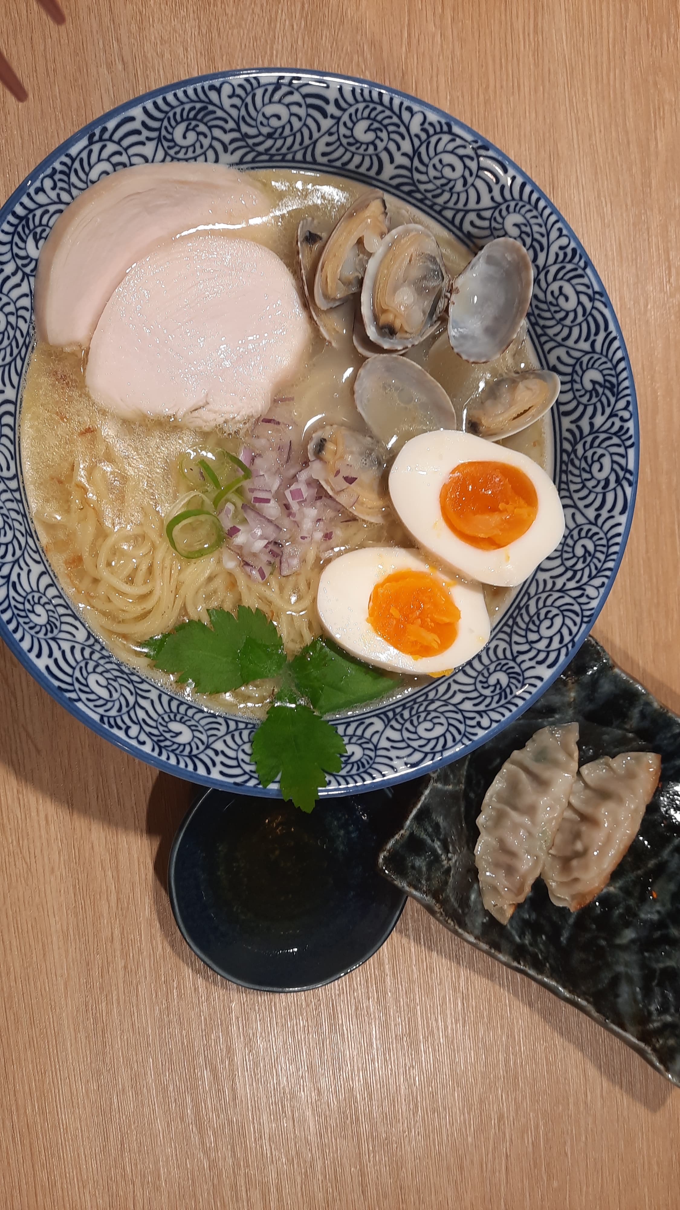 Muslim Friendly専門店 ウィウィ ラーメン community photo 2