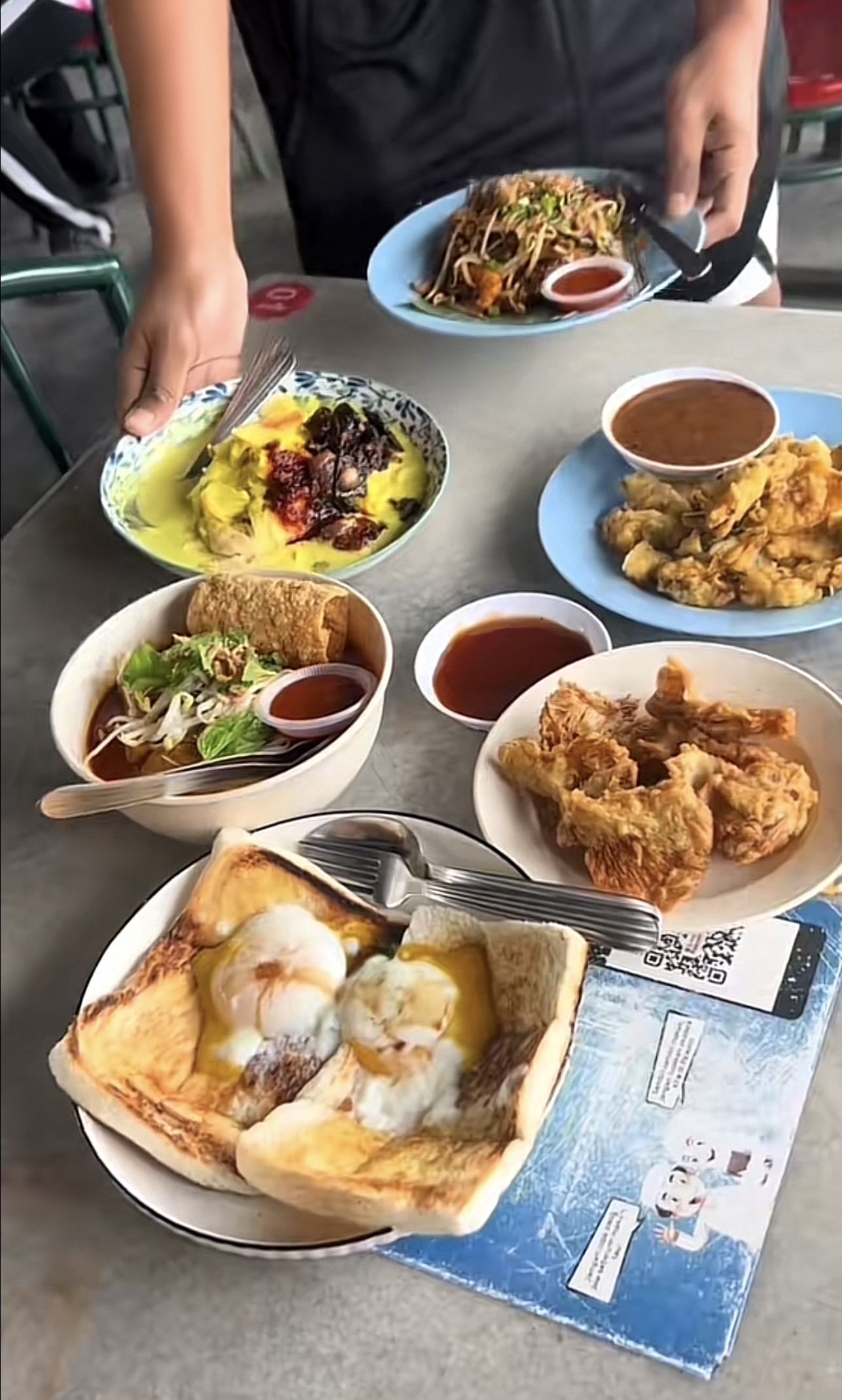Allongs • Warong Ipoh Lontong - Halal Restaurant in Ipoh, Malaysia