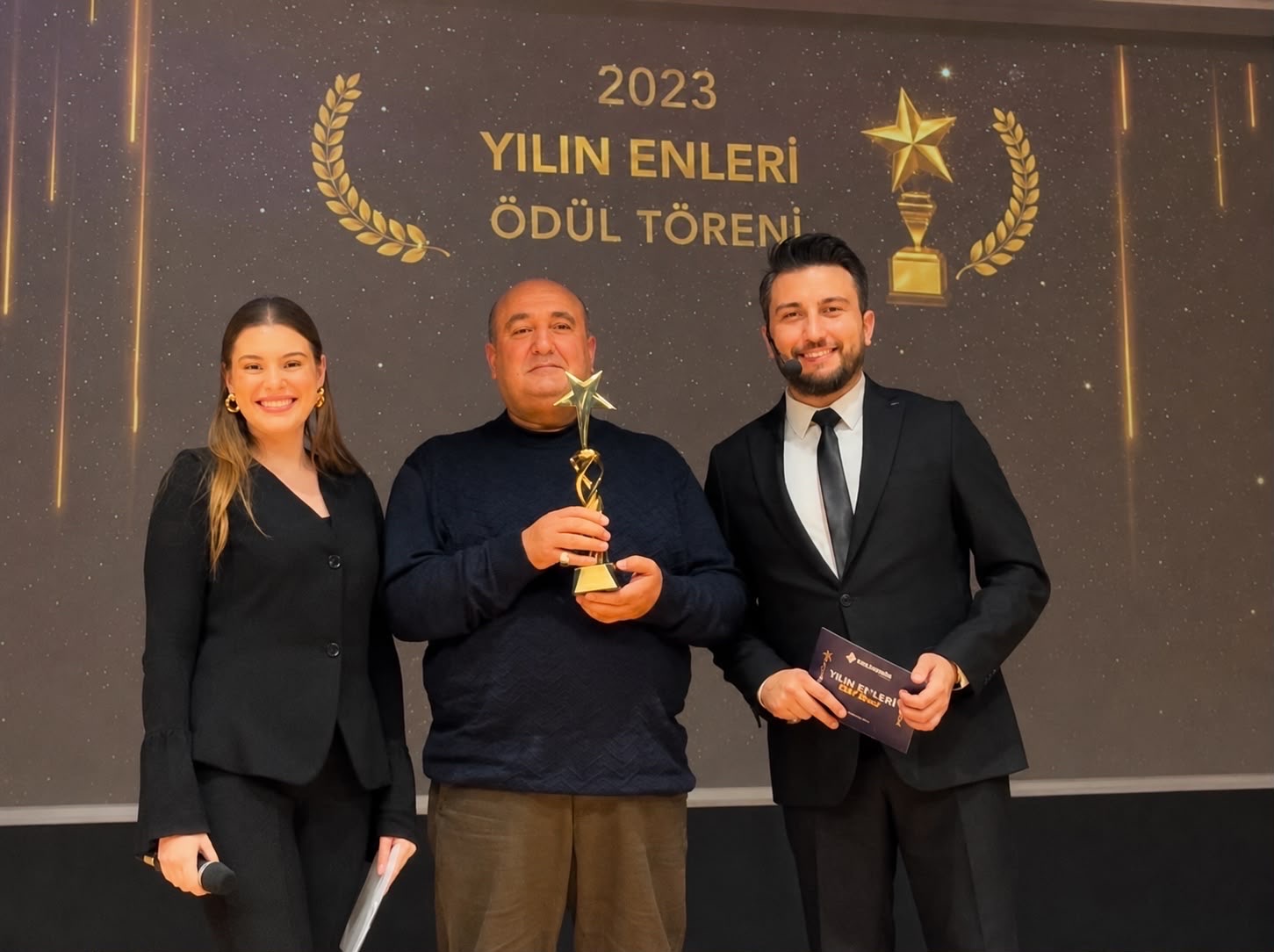 11.873 oyla aldığımız, Yılın En İyi Halı Yıkama Fabrikası ödülü.