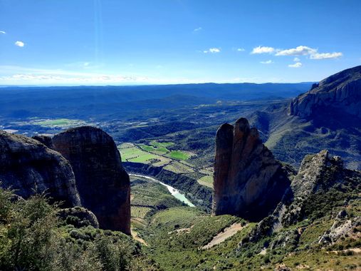 Naomi en Hamelin: Paisaje  (Las Peñas de Riglos), #paisajenatural#mallos#miradordelosbuitres