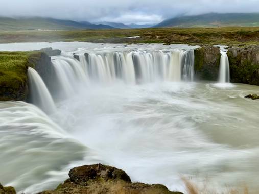 Valentina Chessa en Hamelin: Paisaje  (Þingeyjarsveit), #apfb Godafoss, la catarata de los dioses, Islandia.