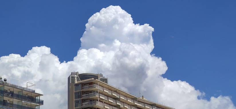 Mylenium69 en Hamelin: Paisaje  (Benidorm), #explosiondenubes #nubes #cielosalucinantes