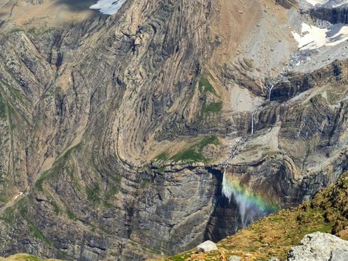 aidalzira en Hamelin: Paisaje  (Gavarnie-Gèdre), Fue un momento mágico poder ver el arcoiris en la cascada Gavarnie . #paisaje 