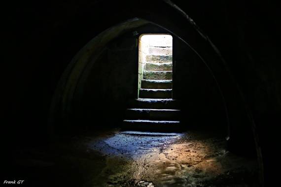 Frankgt48 en Hamelin: Paisaje  (Pedraza), #escalera #cueva #invierno20
