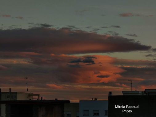 Mireia Pascual  en Hamelin: Paisaje, Atardecer 15.1.23 🌄#detras_delobjetivo #naturaleza #instantes_fotograficos #naturaleza_comunidadvalenciana #onfire_s...