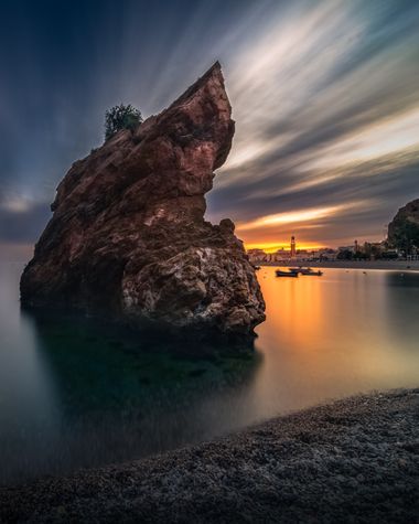 Paco Benavente en Hamelin: Paisaje  (Motril), Atardecer en Playa de Calahonda, Granada.
Rinconcillo muy tranquilo de la costa granadina, recomendable su vi...