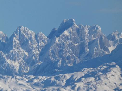 mariale en Hamelin: Paisaje  (Piloña), #Invierno20 

Ruta del jueves, 07/01/2021 
por Piloña

Zoom medio tope hacia Torre Cerredo en Macizo Central de Pico...