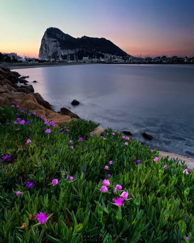 Osk_PH en Hamelin: Paisaje  (La Línea de la Concepción), Amanecer en Playa de Poniente 
#amanecer #sunrise #sunrisephotography #paisaje #paisajesnaturales ...