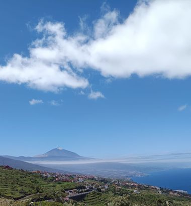 rbenhaggaihdez en Hamelin: Paisaje  (El Sauzal), Flotando en las nubes 