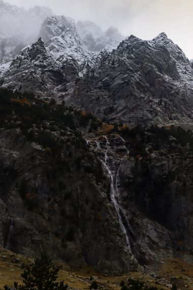 Eritz.cortazar en Hamelin: Paisaje  (Huesca), far over the misty mountains 
