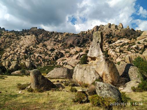 Lm.vidal en Hamelin: Paisaje  (Manzanares el Real), La Pedriza. Formación granítica en la vertiente sur de la Sierra del Guadarrama. Una zona de gran inter...