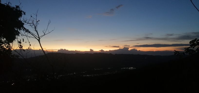 Camiloa2512 en Hamelin: Paisaje  (Guaduas), #atardecer #nubesapiedemontaña #colombia #colombiabella 