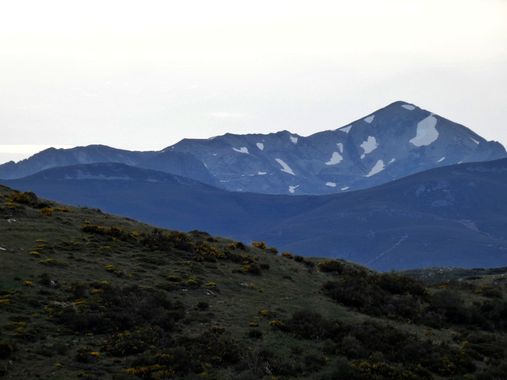 mariale en Hamelin: Paisaje  (Cabrillanes), 📸 #marialemdza #CumpleHamelin 
#primavera2022 #spring2022 #LagoDeBabia #Cabrillanes #ProvinciaDeLeón #Babia  #...