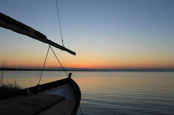 S.- en Hamelin: Paisaje, #PaisajesdeValencia  #albuferadevalencia  #albufera #lago #barca #atardecer #puerto