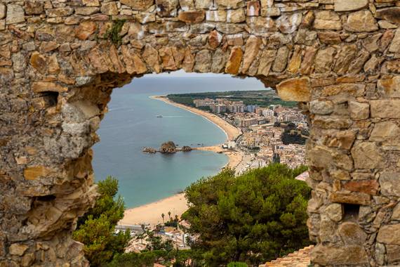 manuel.torres1 en Hamelin: Paisaje  (Blanes), Vista de la Playa de Blanes, España desde su castillo.