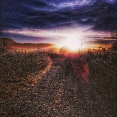 Sortueta en Hamelin: Paisaje  (Cantabria), El día extiende su capota y va apagando las luces 🌄🌙
