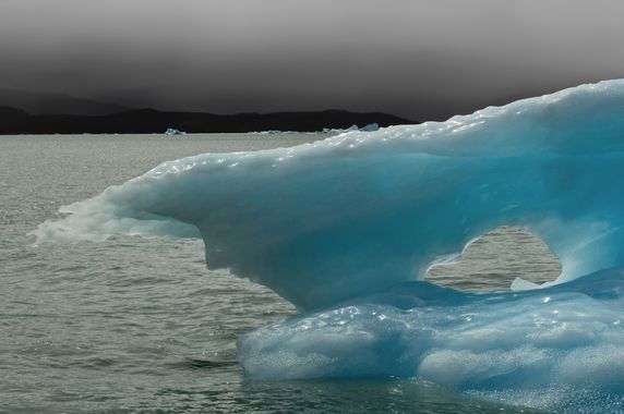 Ignicapillus en Hamelin: Paisaje  (Argentina), Hielo del Glaciar Upsala

Terminado el largo desfile del aviar brasileño, iré subiendo a Hamelin un buen paq...