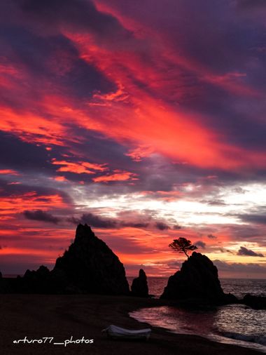 ARTURO  en Hamelin: Paisaje  (Tossa de Mar), #amanecer#calamenuda#tossademar#cielorojo