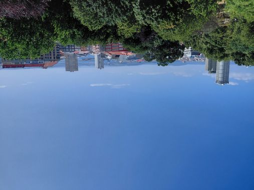 Mpinfante en Hamelin: Paisaje, 25 de Julio. El Día del Apóstol Santiago. Subo esta foto a H@melin: es Día Festivo en Galicia. 
El cielo está despejado... ...