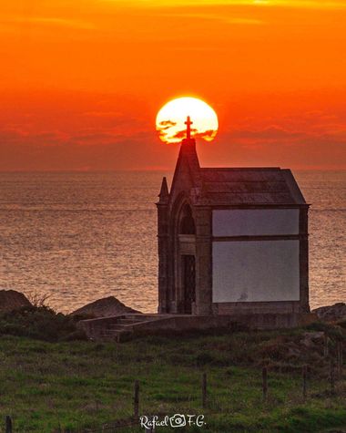 Rafeel FG en Hamelin: Paisaje  (Santander), Panteón del Ingles....toda una obra a la amistad. 
El telegrafista y autor teatral José Jackson Veyán encargó u...