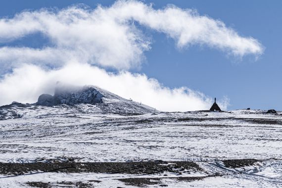 Mexicano-75 en Hamelin: Paisaje  (Monachil), El veleta y el altar de la virgen de las nieves

#sierranevada #granada #granadaturismo #montaña #mountains #n...