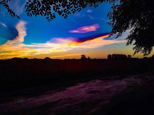 Gabriela Analía Russo en Hamelin: Paisaje  (Mechongué), Atardecer
