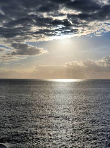 Melchique en Hamelin: Paisaje  (Adeje), Enero con el rayo del sol en color plata. 
Islas Canarias,  Tenerife,  Costa Fañabe.
#tenerife #canarias #landscape...