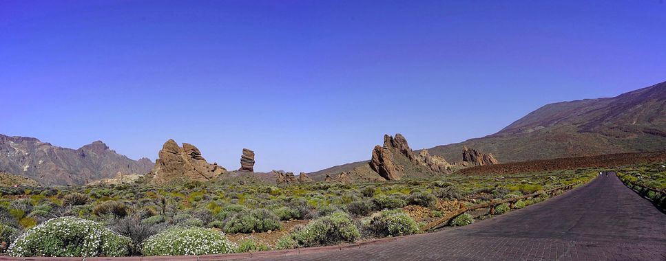Gulliver1956 en Hamelin: Paisaje  (La Orotava), El conjunto de los Roques de Garcia, en el P.N. del Teide 🌋, son el resultado de años y años de la erosió...
