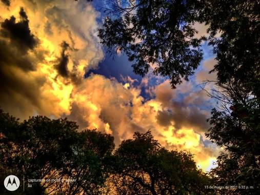 alincithask8.hdezglez en Hamelin: Paisaje, #hermosocielo #atardecer