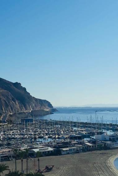 Jzerpa40 en Hamelin: Paisaje  (Aguadulce), Puerto de Aguadulce hermoso como siempre en cualquier época del año nos muestra un paraje natural y urbano capaz...