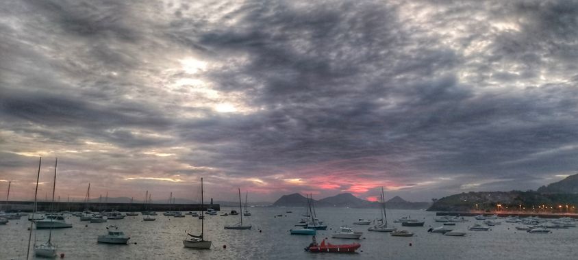 Sortueta en Hamelin: Paisaje  (Castro-Urdiales), Llega el Sur 