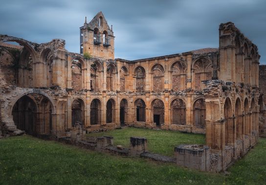 hernandezleonvictor en Hamelin: Paisaje  (Corella), Santa María de Rioseco fue uno de los monasterios cistercienses más importantes del norte de Burgos. Ho...