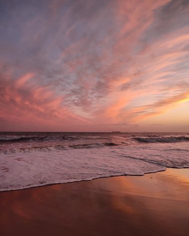 Maribel en Hamelin: Paisaje  (Moguer), 

#atardecer #lindo #cielo #nubes #reflejos #colores #increibles
#luz #playa #beach #sunsetlovers #sunset #photograp...