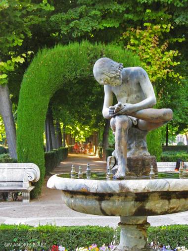 V. Andrés Pérez  en Hamelin: Paisaje  (Aranjuez), Fuente del Espinario, Jardín de la Isla, Aranjuez (Madrid).

#ParquesyJardines
#jardindelaisla
#fuentedel...