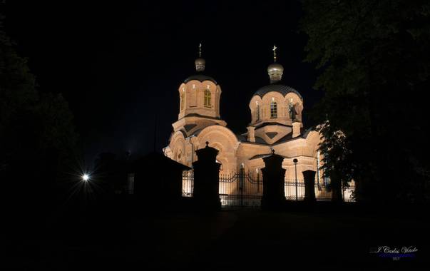Juankafv en Hamelin: Paisaje  (Białowieża), Iglesia Griego Catolica,Fotografiada en Bialowieza Polonia

#iglesia #polonia #bialowieza #naturaleza #fotograf...