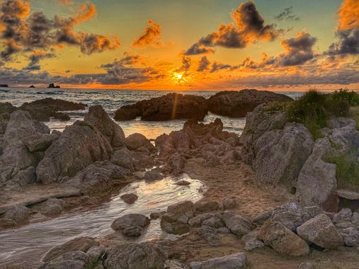 Adrian.prado23 en Hamelin: Paisaje  (Acceso Playa de Valdearenas), #playa #cantabria #spain #atardecer #landscape #agua #oceano #sol 