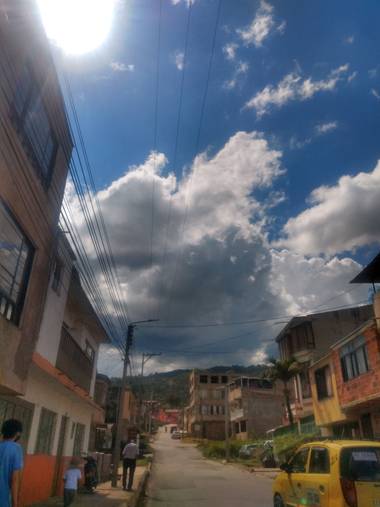 Zaynab en Hamelin: Paisaje  (Puente Nacional), Nubes