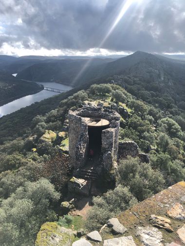 Info en Hamelin: Paisaje, Monfrague en un día de primavera 