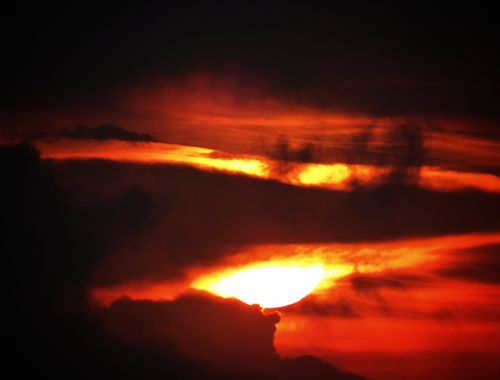 Marcos Valero Espinal  en Hamelin: Paisaje  (Caracas), #astrofotografia #sol #sunsetphotography #cloudphotography #sun #nubes