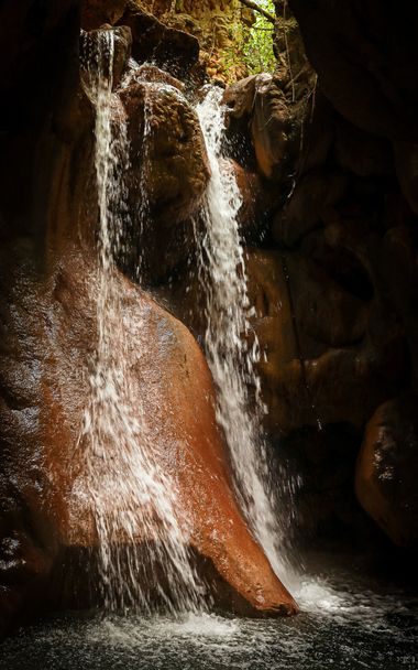 Franciscoperez25 en Hamelin: Paisaje  (Bedmar y Garcíez), Cueva del agua del río cuadros en bedmar, Jaén 