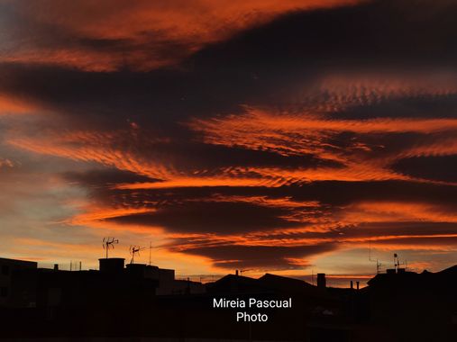 Mireia Pascual  en Hamelin: Paisaje, #estaes_natura #naturaleza #cielo #sky #photography #sunset #landscape #landscapephotography #hamelin 