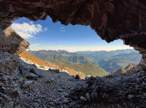 aidalzira en Hamelin: Paisaje  (Gavarnie-Gèdre), Cueva justo antes de ELA subida al pico Taillón, #paisaje #mountains #pirineos 