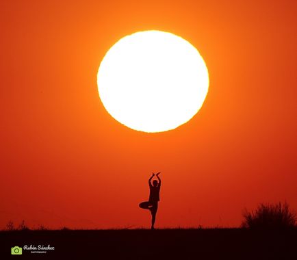 Rubén Sánchez en Hamelin: Paisaje, #siluetas #silhouettes #sol #sunset #sunsetphotography #sunsets #turismo #nature #paisajes #photopills #atardeceres #pu...