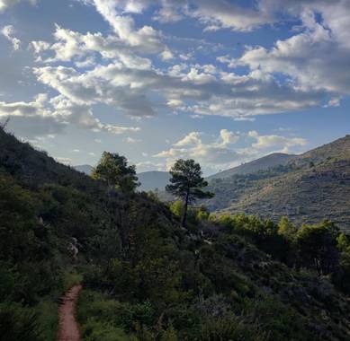 aidalzira en Hamelin: Paisaje  (Llíber),  La montañeta de llíber,es perfecta para un agradable paseo después de estar todo el día escalando,este pueblo tie...