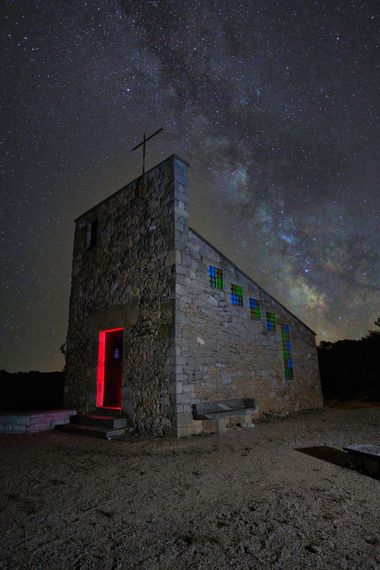richeaandrei en Hamelin: Paisaje, #astrofotografia #nocturnos #rurales #landscape #canon #vialactea 