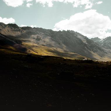 Cristian González en Hamelin: Paisaje  (Tupungato), Paisaje estilo #Got 
En las cuevas, #mendoza 
#argentina al límite con #chile 