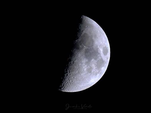 Juankafv en Hamelin: Paisaje  (Málaga), Luna de hoy dia 19/02/2021

#moon #luna #lunaticos #brillante #luz #blanca #cielo #nubes #fotografia #photography #...