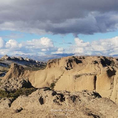 porroalejandra7 en Hamelin: Paisaje  (Ruta Provincial 26), #montaña#cordilleradelosandes#agua#Mágico paisaje formado por areniscas volcánicas ..se dice que...