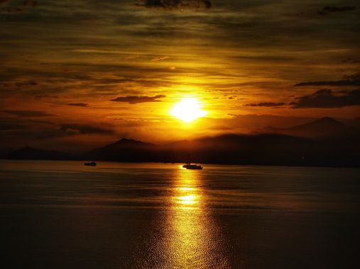 Marcos Valero Espinal  en Hamelin: Paisaje  (Caracas), #landscape #agua #sunrise #sol #sun #sunriselovers #sunriseporn #sunrisephotography 