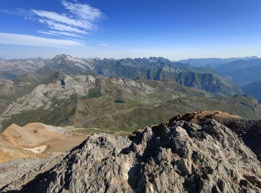 aidalzira en Hamelin: Paisaje  (Fanlo), Vistas desde el pico Taillón .
#paisaje #mountains #pirineos 